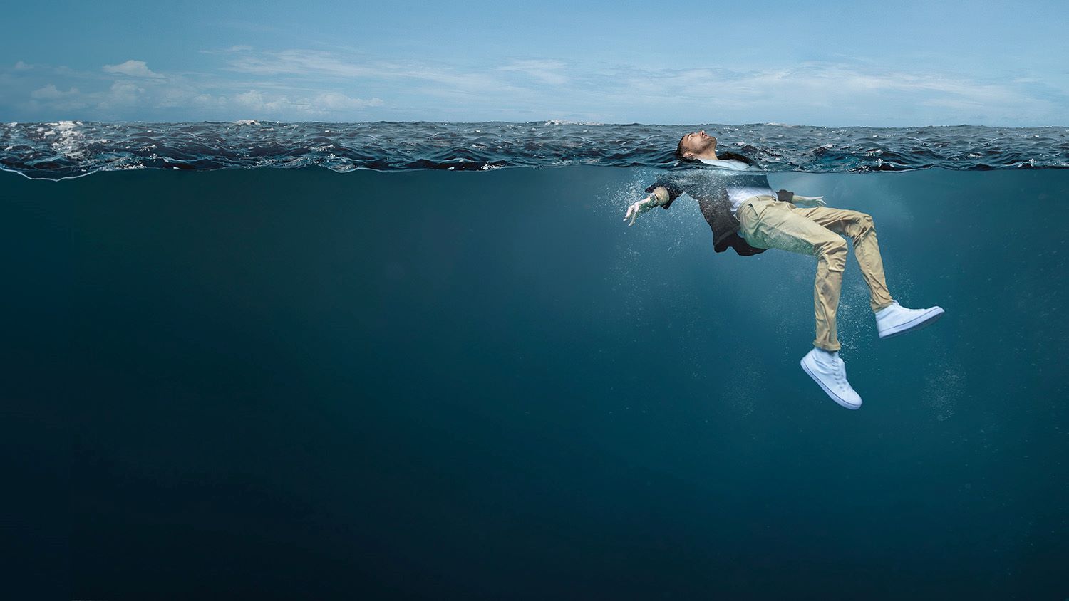 چرا باید حتما از دستگاه تصفیه آب خانگی استفاده کنید؟ (اگر می‌خواهید زنده بمانید!)